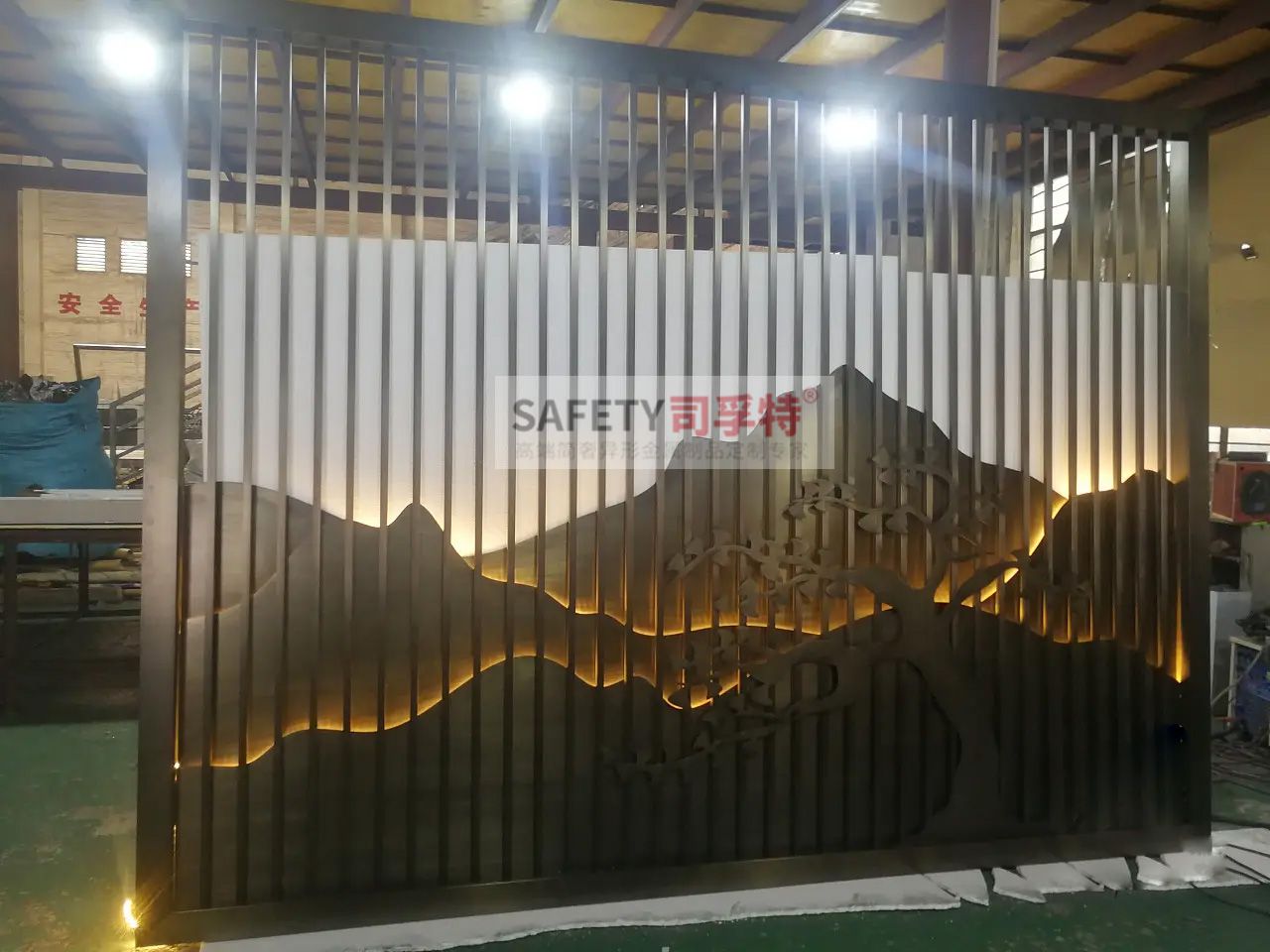 金屬山水屏風(fēng)隔斷：新中式古典風(fēng)，精致優(yōu)雅，輕奢舒適(圖3)