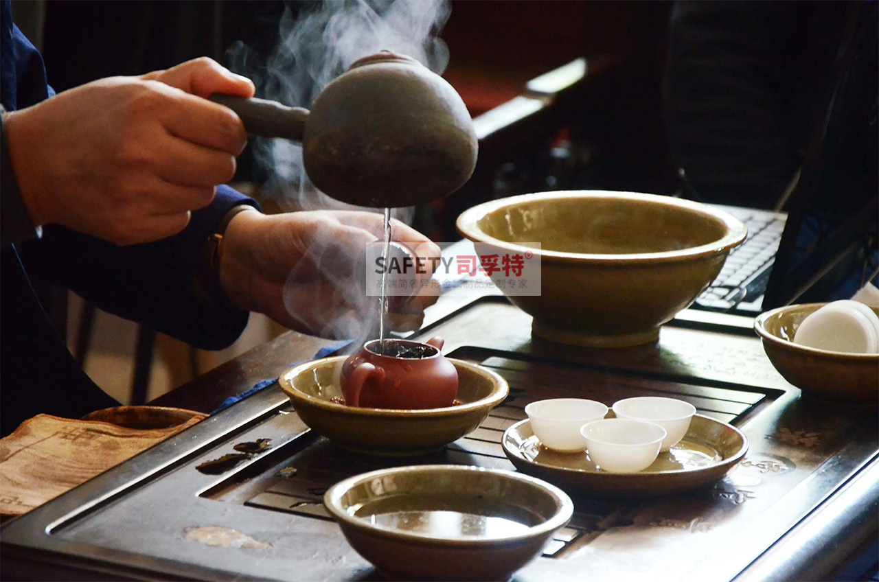 “圍爐煮茶”為什么火？年輕人追捧是有原因的-司孚特圍爐茶桌(圖2)