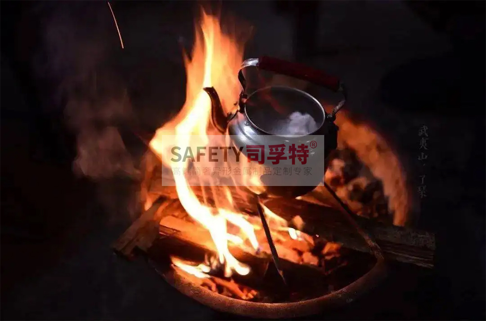 經(jīng)典永不過時，“圍爐煮茶”掀起新式社交風(fēng)「司孚特圍爐茶桌」(圖1)