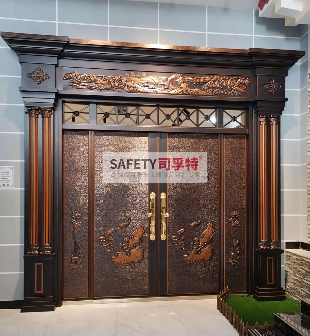 別墅大門(mén)用什么材質(zhì)好？[別墅銅門(mén)，鋁藝別墅大門(mén)](圖2)